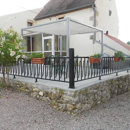 Gite La Lieutenance Saint-Pourcain-sur-Sioule Exterior photo